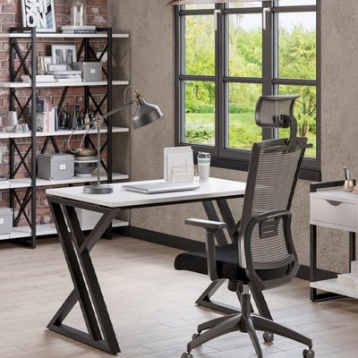 Офис к работе готов с мебелью LOFT